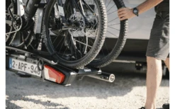 Thule Anhängerkupplung VeloSwing Für Die Verwendung Von Kupplungs-Fahrradträgern Für 2 Fahrräder, E-Bike Geeignet -Berger Camping Geschaft 1060061 6326987